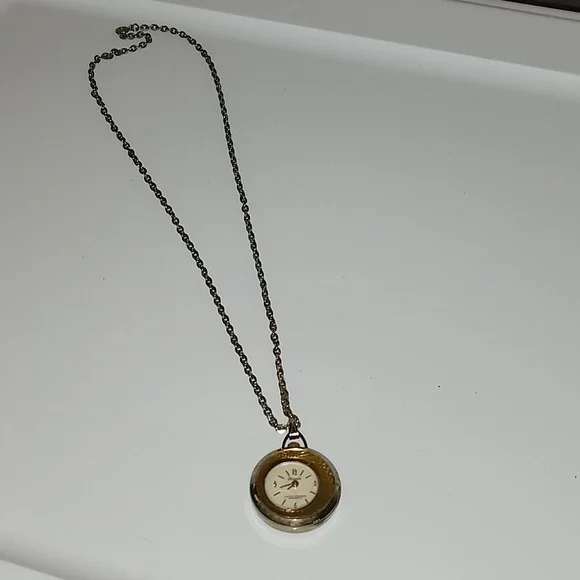 Lucerne Swiss made watch pendant